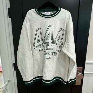 Gray and Green Women's Sweater